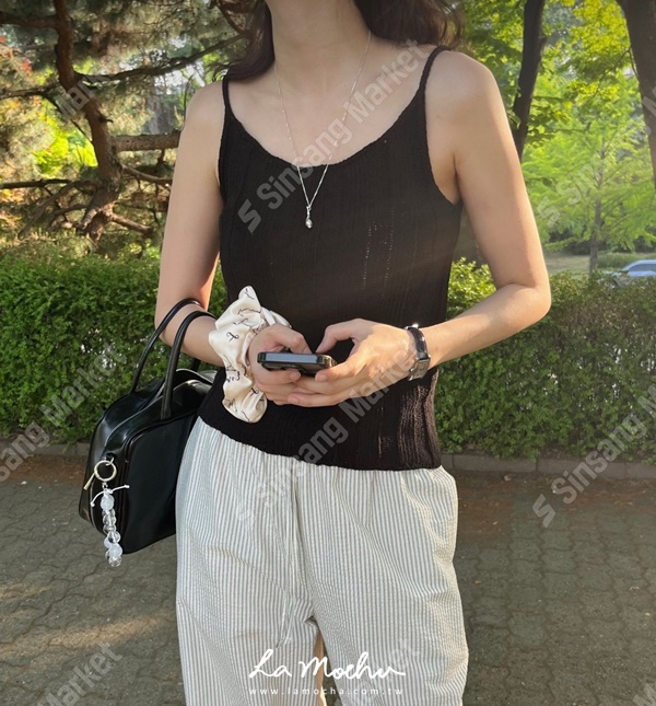 細肩針織坑條背心